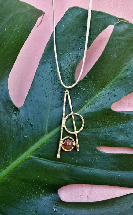 ΚΟΛΙΕ ΧΕΙΡΟΠΟΙΗΤΟ ΣΦΥΡΗΛΑΤΟ ΕΠΙΧΡΥΣΟ ΜΕ ΗΜΙΠΟΛΥΤΙΜΗ ΠΕΤΡΑ "ΑΛΦΑ 2"